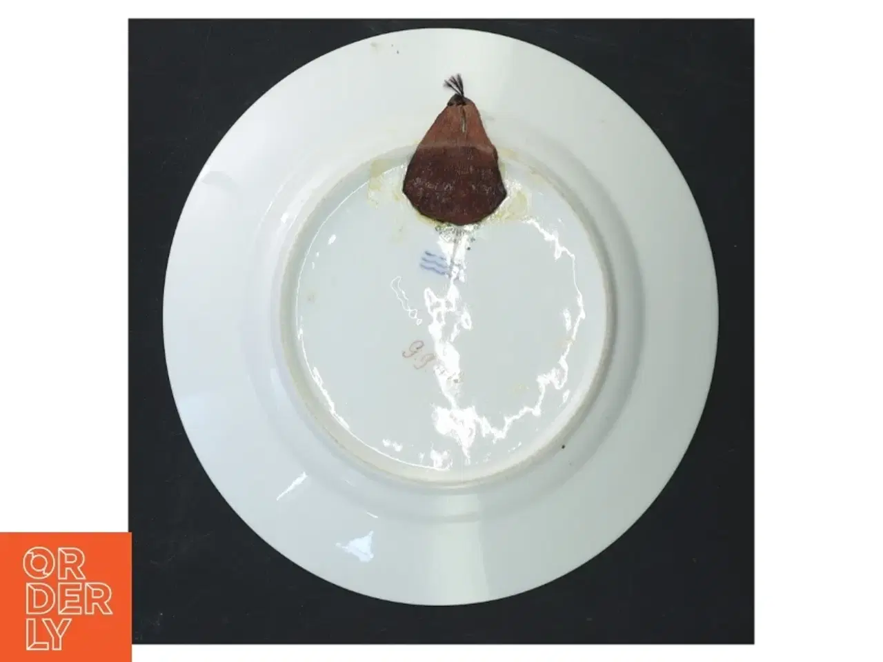 Billede 3 - Dekorativ tallerken med hundemotiv fra Royal Copenhagen (str. Ø 17,5 cm)