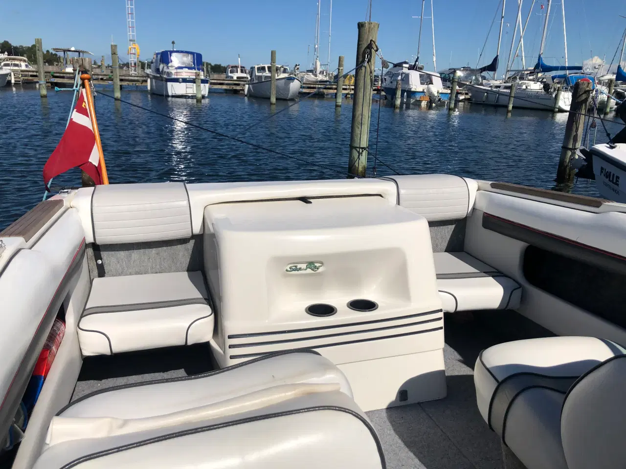 Billede 5 - Sea Ray 180 Closed Bow