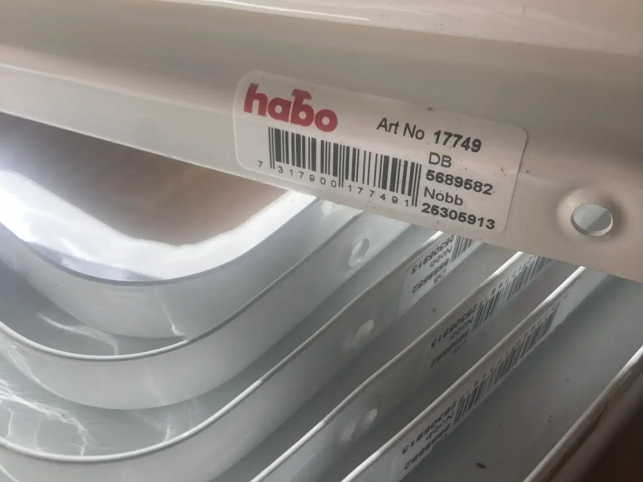 Billede 2 - Habo hyldeknægt hvid 350mm