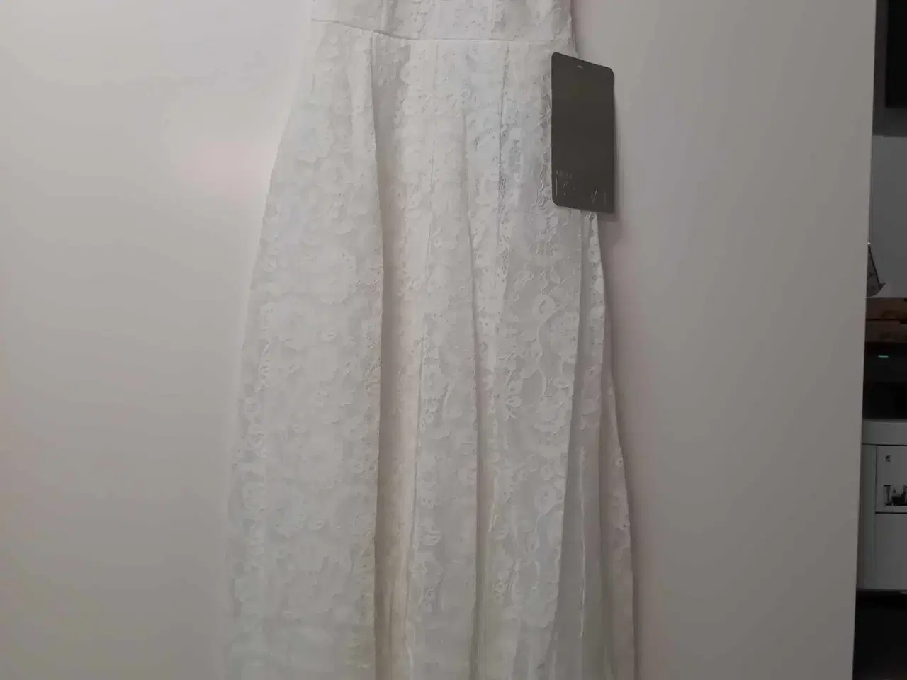 Billede 5 - Ny brudekjole str.40 fra asos bridal