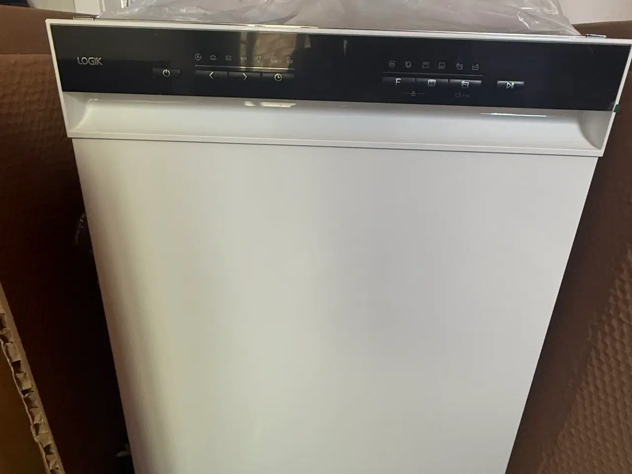 Billede 4 - Opvaskemaskinen er helt ny