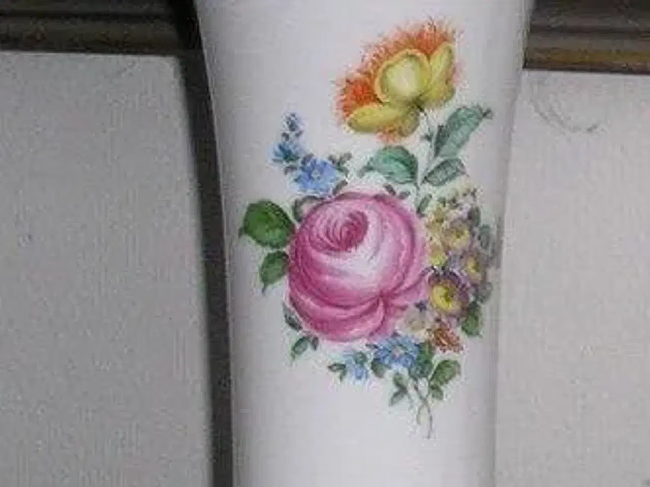 Billede 1 - skøn vase m. blomster