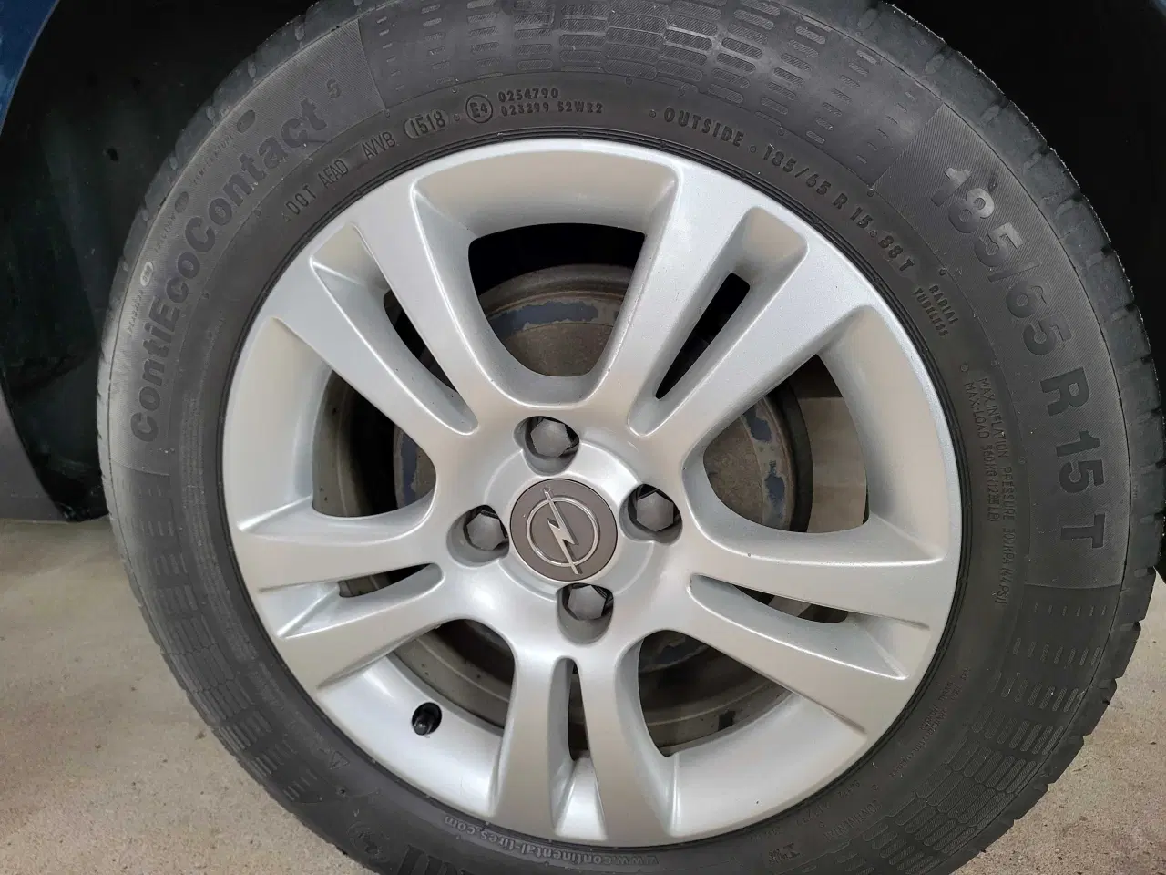 Billede 4 - 4 Styks sommerdæk Mrk. Continental.