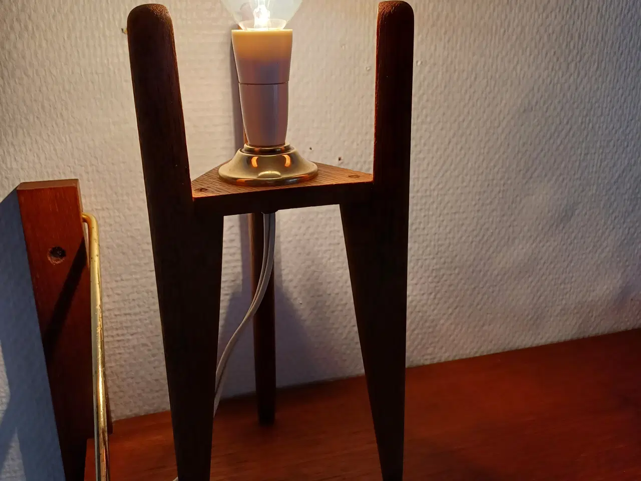 Billede 5 - Dansk bordlampe I teak 