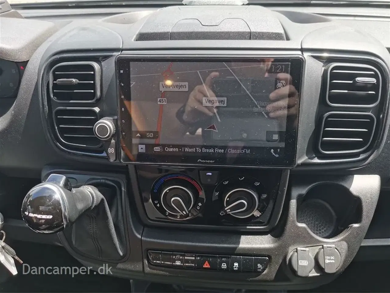 Billede 12 - 2022 - Weinsberg CaraCompact 600 MF "Pepper Edition"   Under klargøring! Flot Pepper Edition, 9-trin aut., Solcelle 180W, Lithiumbatteri 100Ah, El-trin, Navigation, Head-up display
