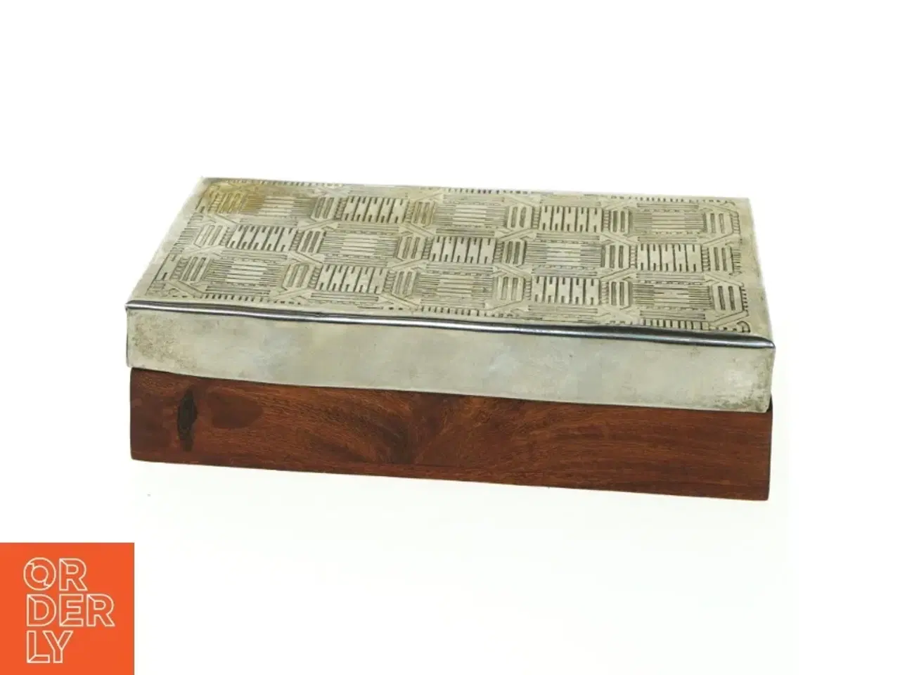 Billede 6 - Ældre trææske med ciseleret metal låg (str. 10 x 15 cm)