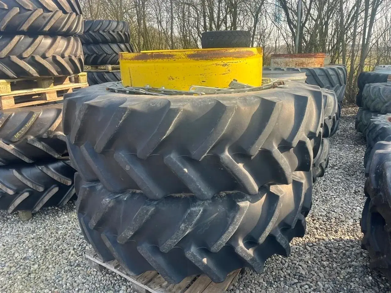 Billede 1 - Good Year 20,8-R42 Gule med ring og låse