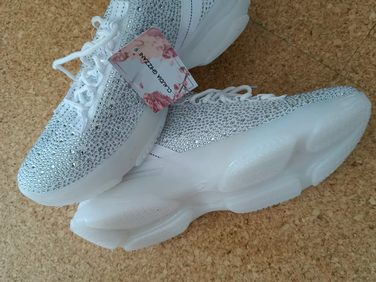 Billede 2 - Hvide Sneakers 