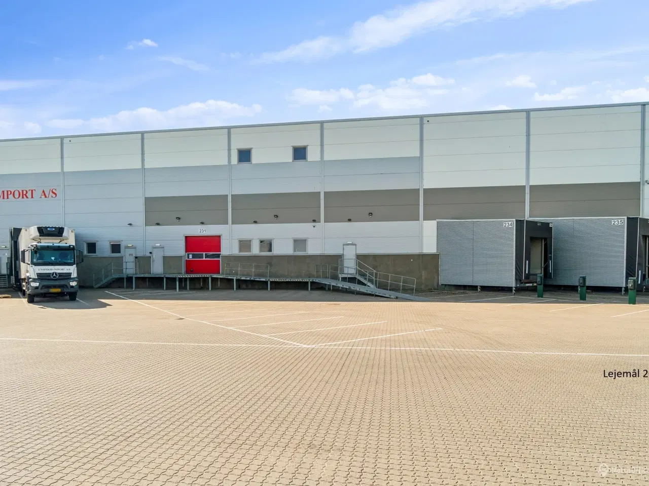 Billede 22 - Logistiklejemål med porte og ramper og en loftshøjde op til 10 meter