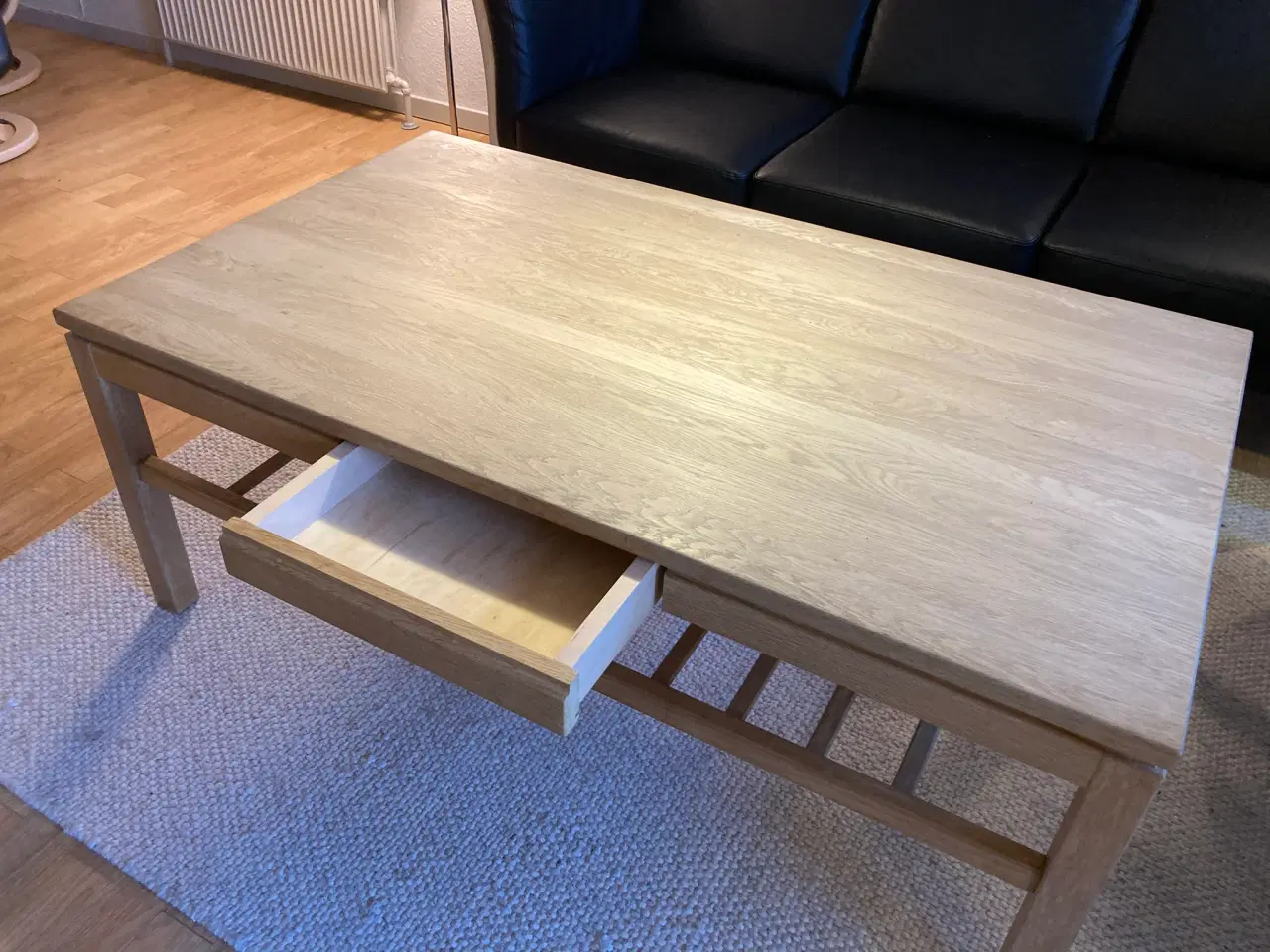 Billede 2 - Sofabord og hjørnebord i egetræ