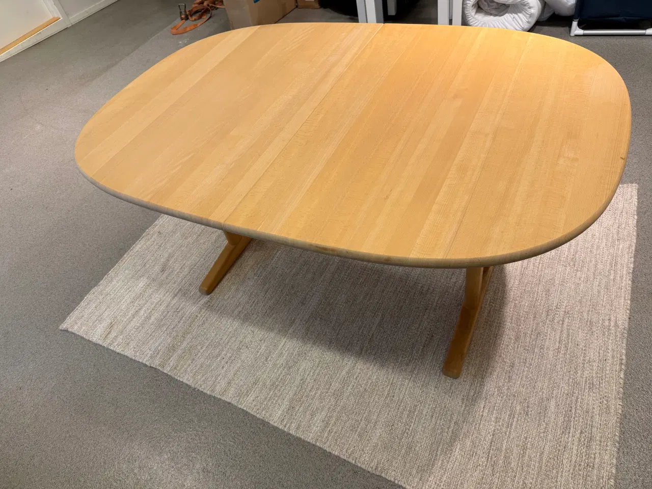 Billede 1 - Oval spisebord bøg