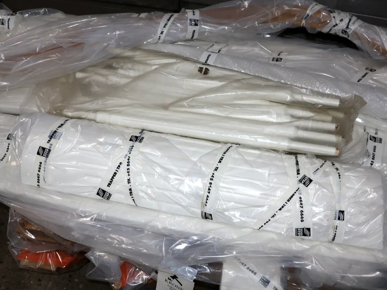 Billede 10 -  ¼-svingstrappe med trin og håndlister