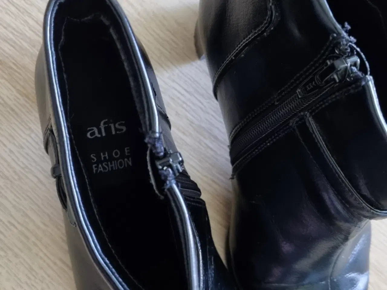 Billede 8 -  Afis Fashion-Style Støvletter I sort læder 