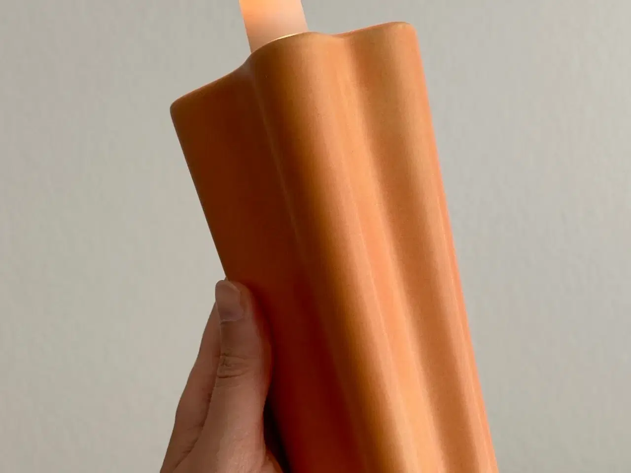 Billede 4 - Retro lysestage, fersken glasur