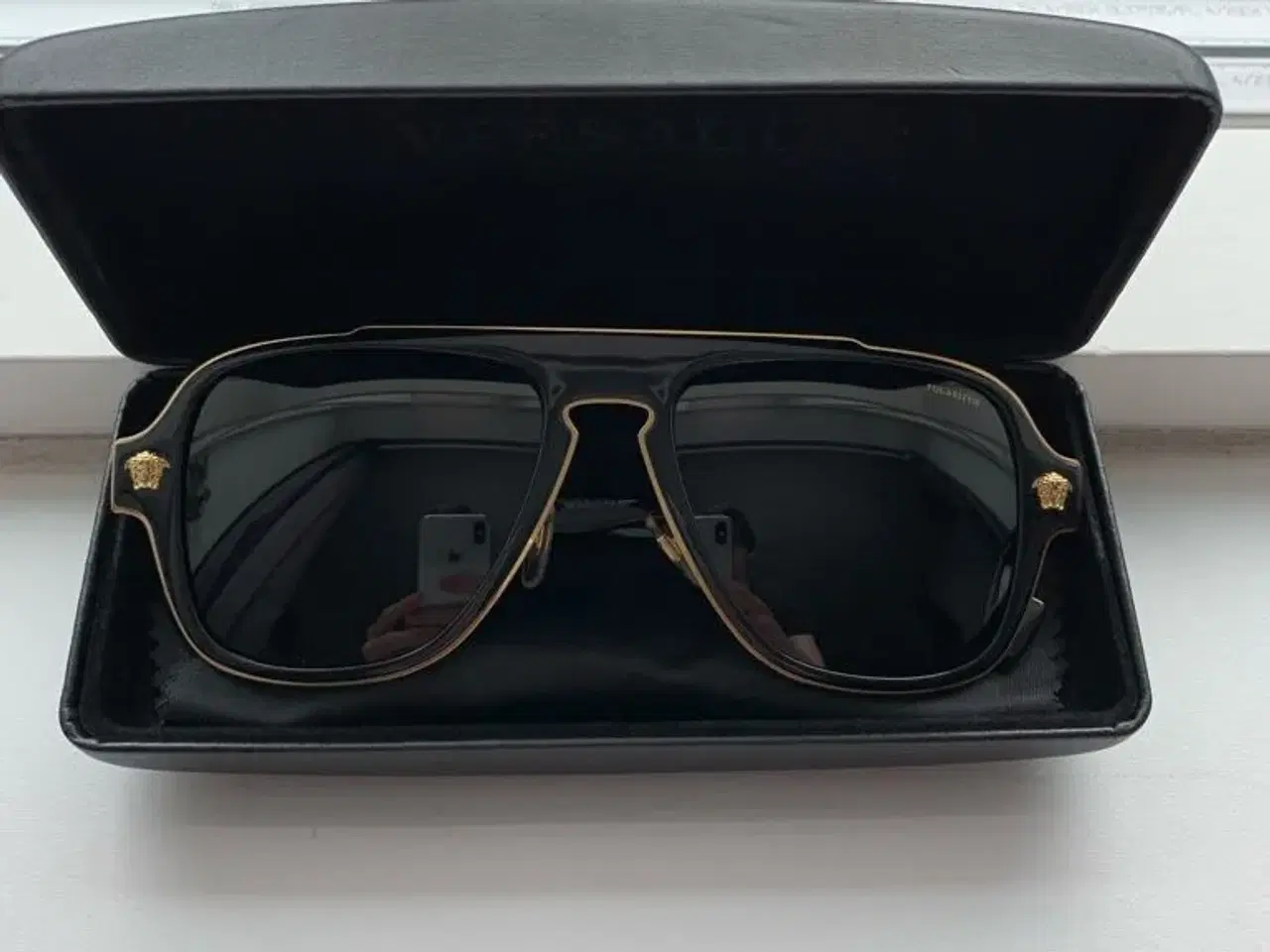 Billede 2 - Versace solbriller
