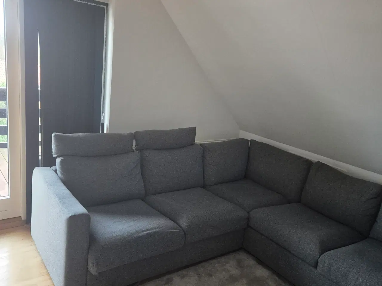 Billede 2 - Stor sofa med chaiselong 