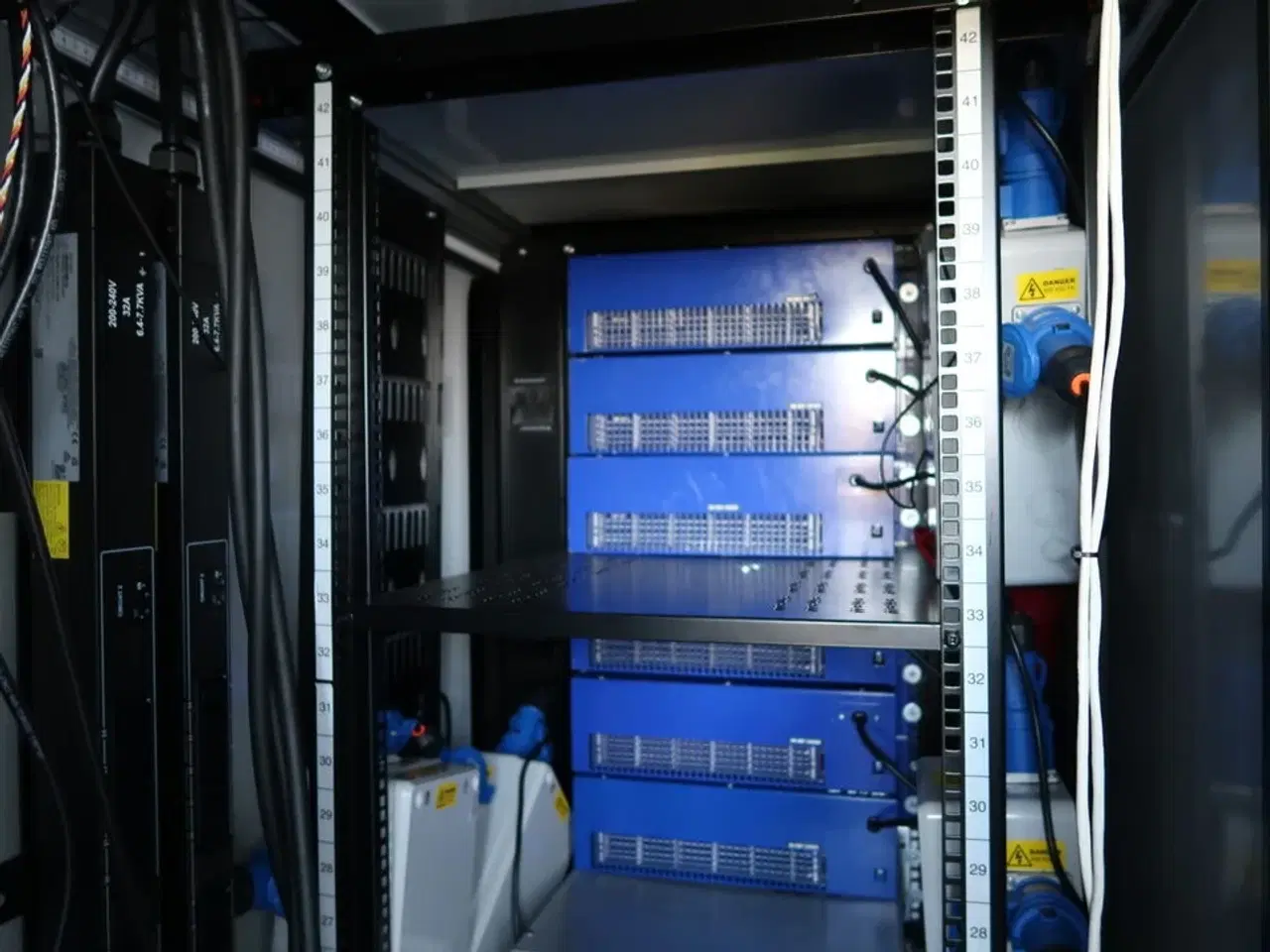 Billede 13 - 20 fods isolering container indrettet som testcenter af overskudsvarme (læs beskrivelse)