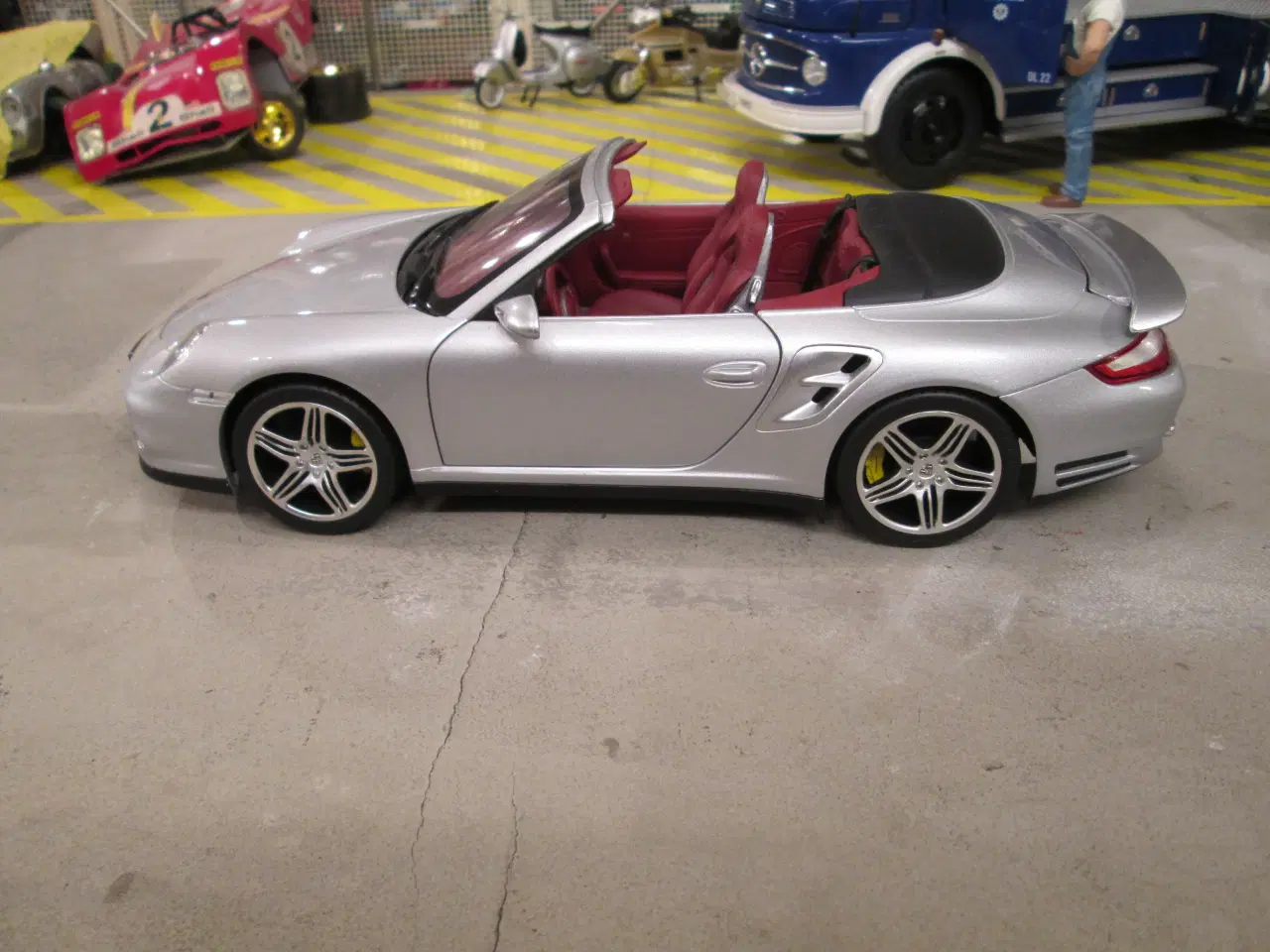 Billede 3 - Porsche 911 Turbo    Norev  1:18