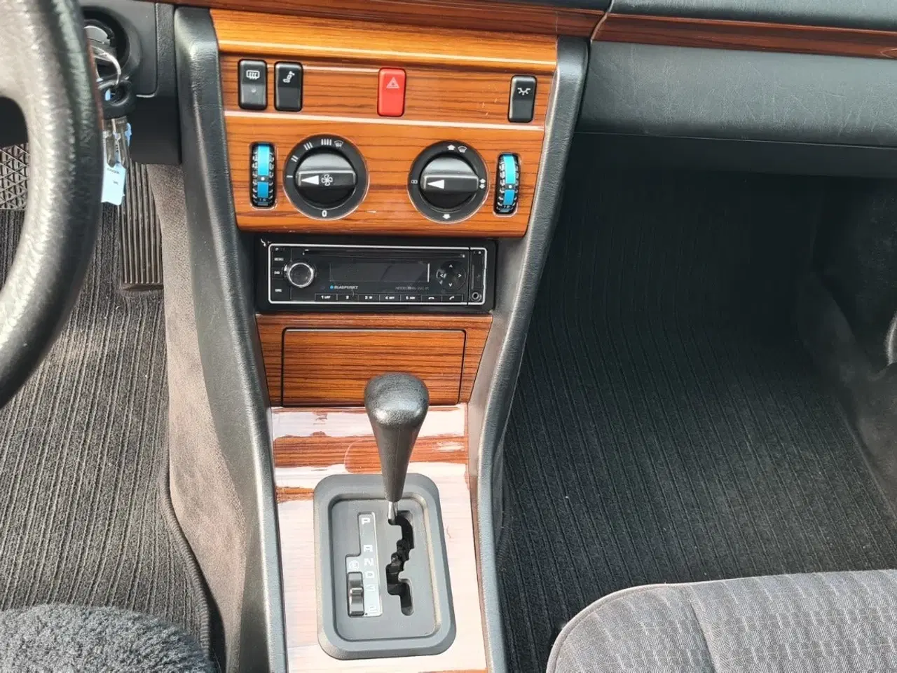 Billede 12 - Mercedes 220 E 2,2 aut.