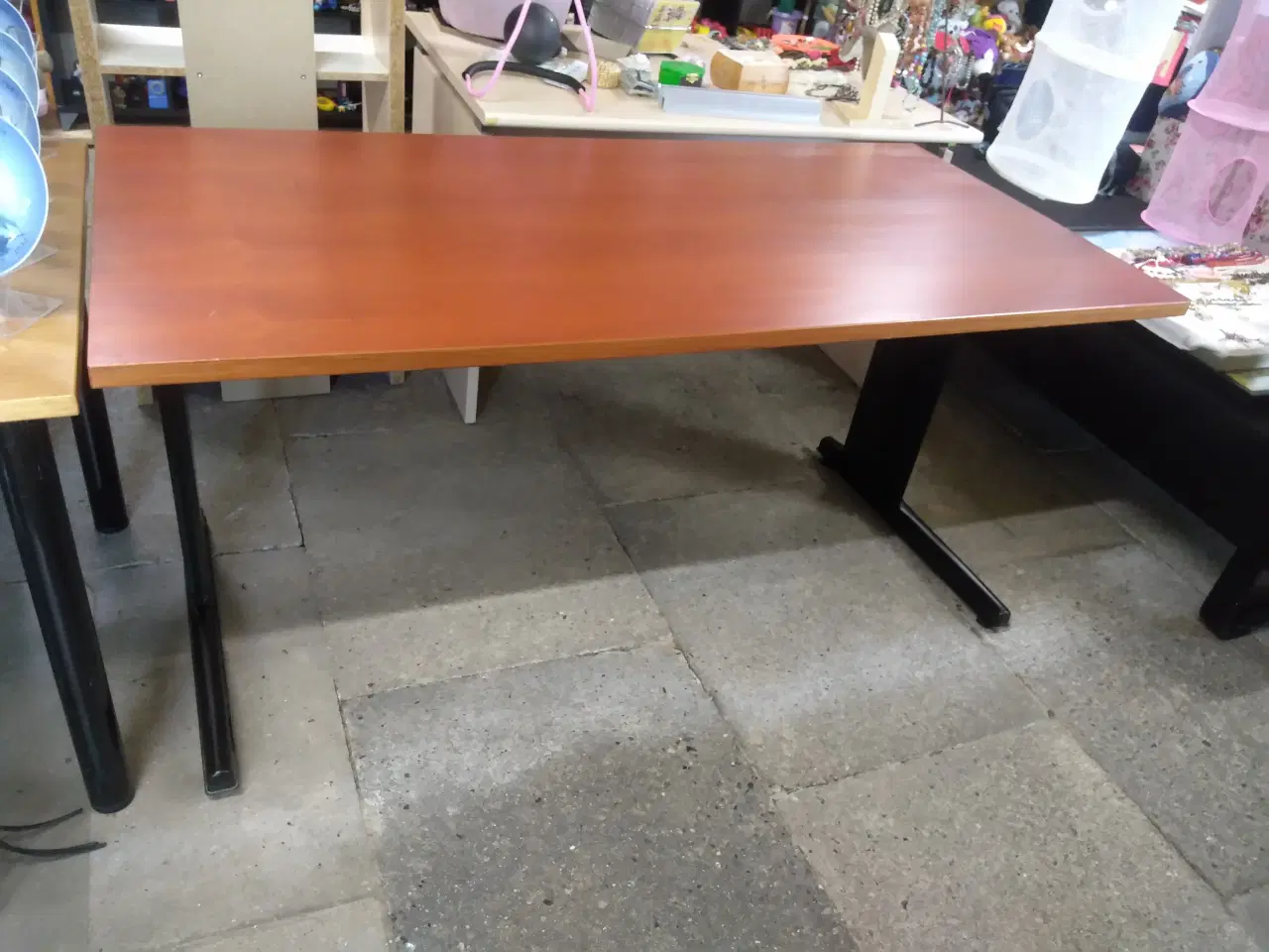 Billede 1 - Skrivebord