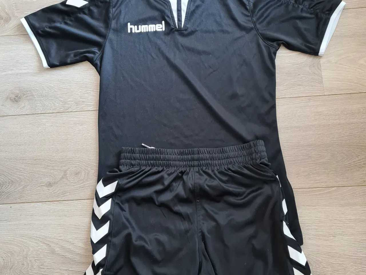 Billede 1 - Hummel træningssæt