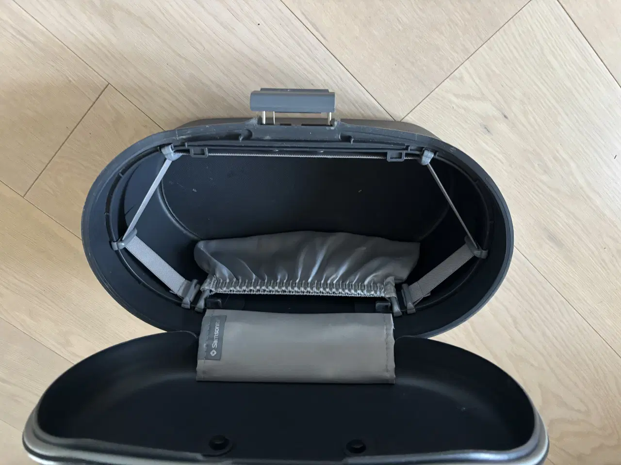 Billede 3 - Samsonite beauty boks