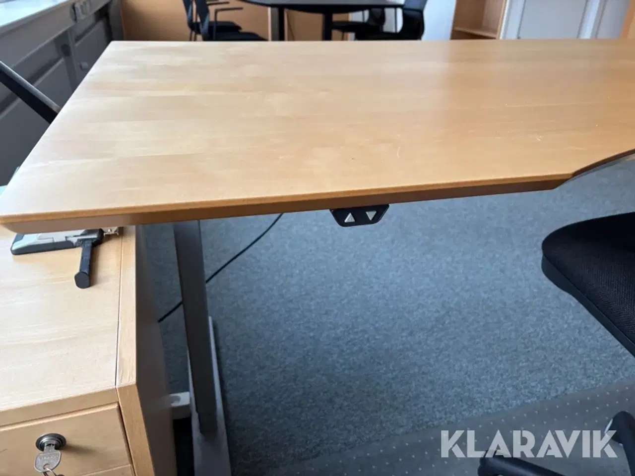 Billede 10 - Stort lot med kontormøbler