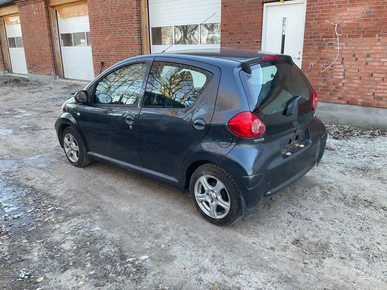 Billede 4 - Toyota Aygo 1.0 nysynet , Udlejes