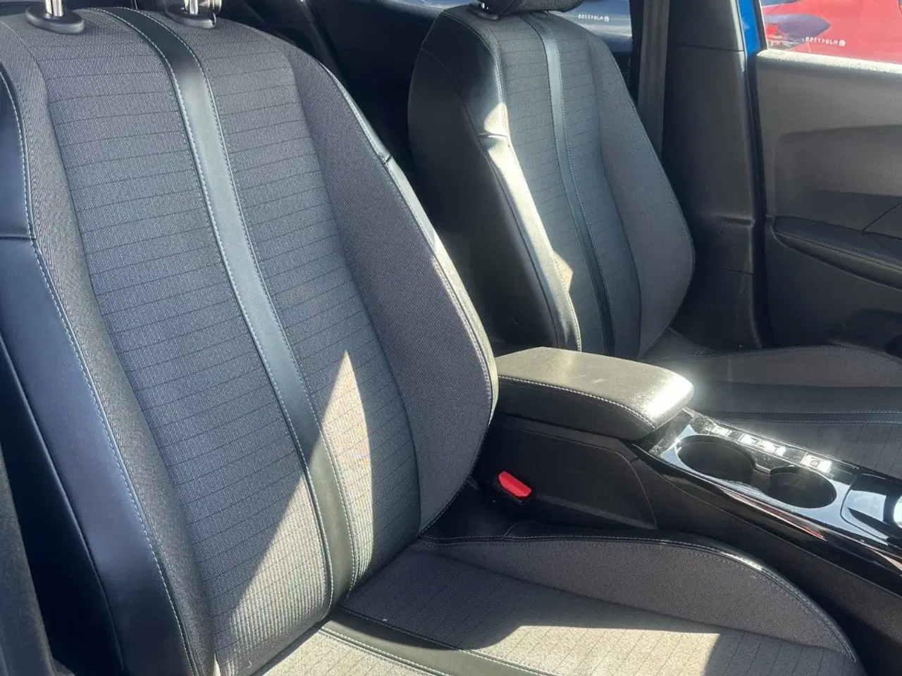 Billede 4 - Peugeot e-2008 50 Allure Pack