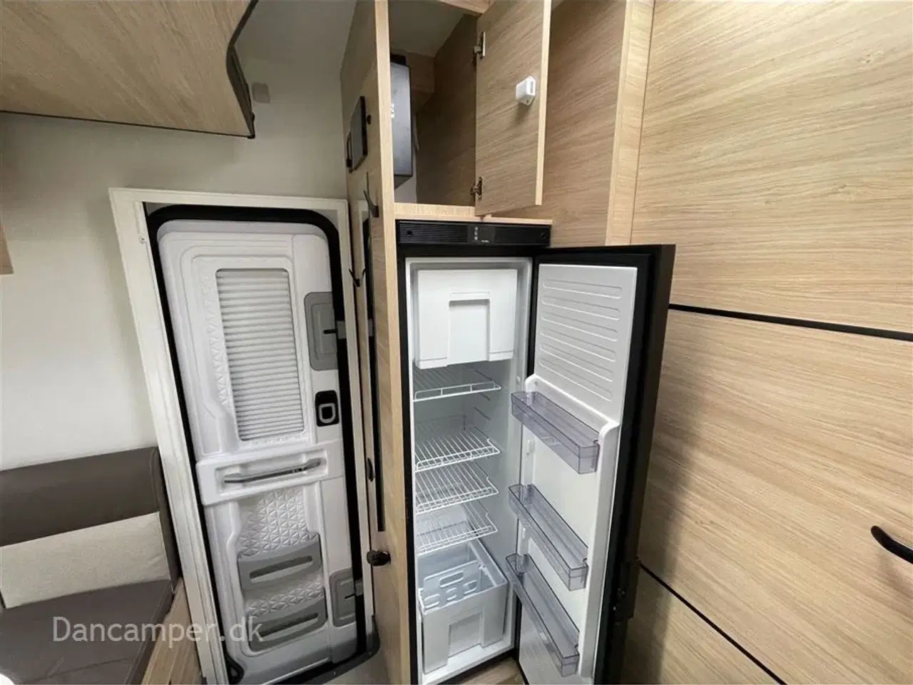 Billede 15 - 2026 - Chausson 797 Ultimate Line   Chausson 797 Ultimate Line, 140 HK, 8-trins automatgearkasse, solcelle. sænkeseng, alu.fælge og adaptiv fartpilot