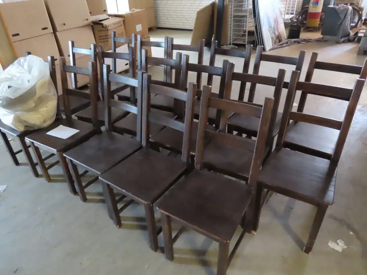 Billede 2 - 17 stk stole og 11 stk. hynder