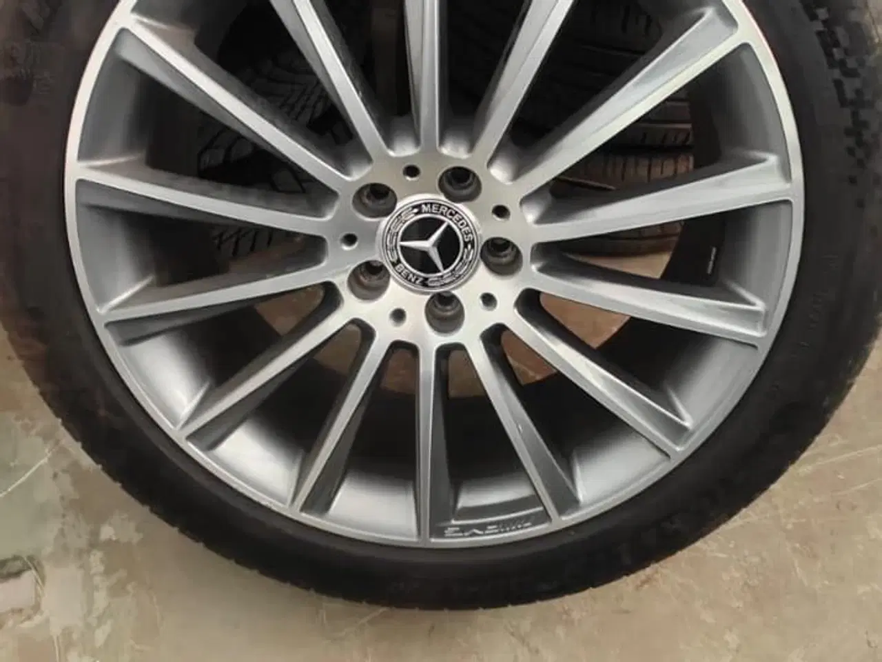 Billede 3 - 20” Mercedes AMG fælge (SUV) med gode Michelin dæk