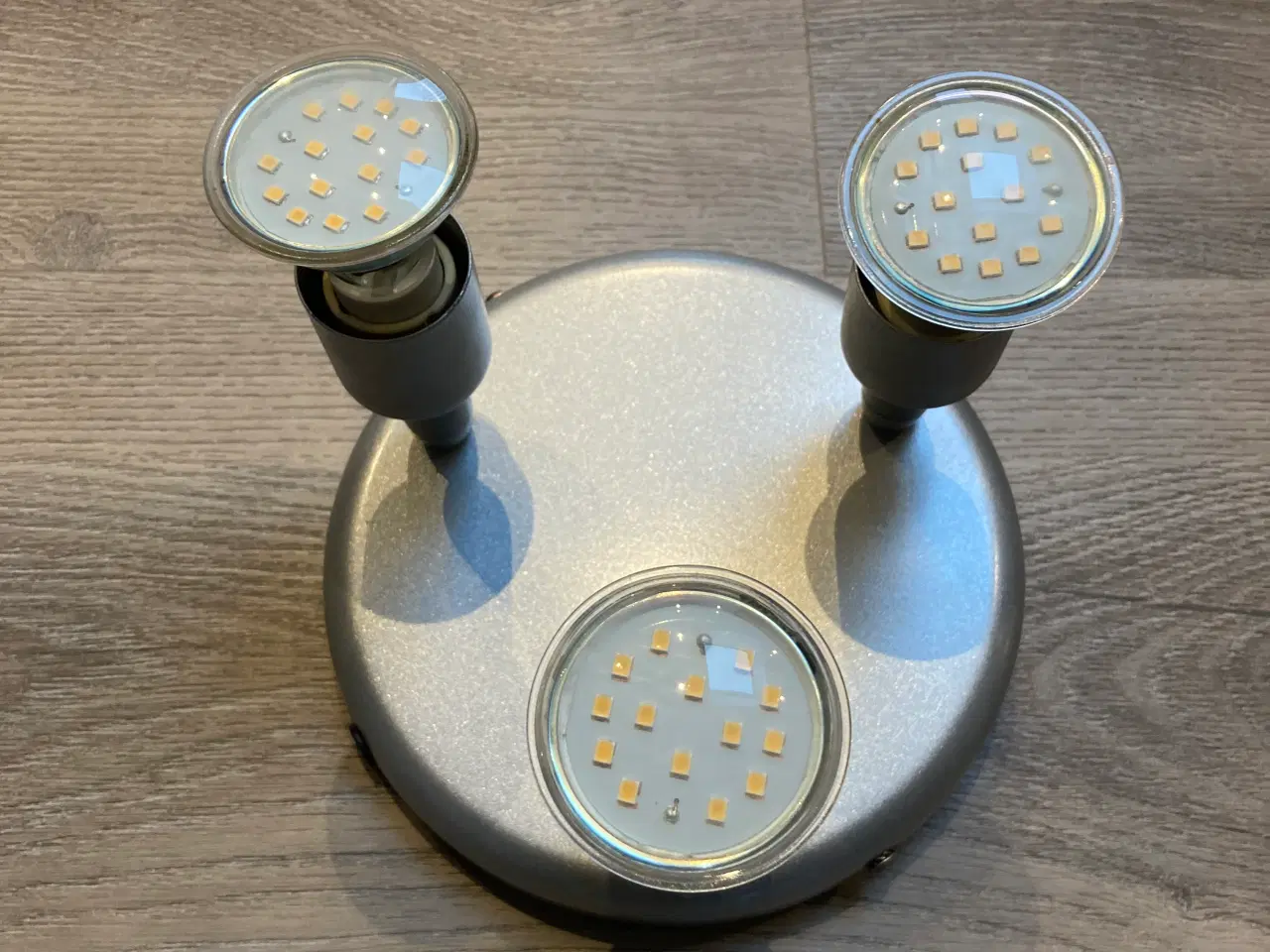 Billede 3 - Herstal loftslampe med 3 LED-spots