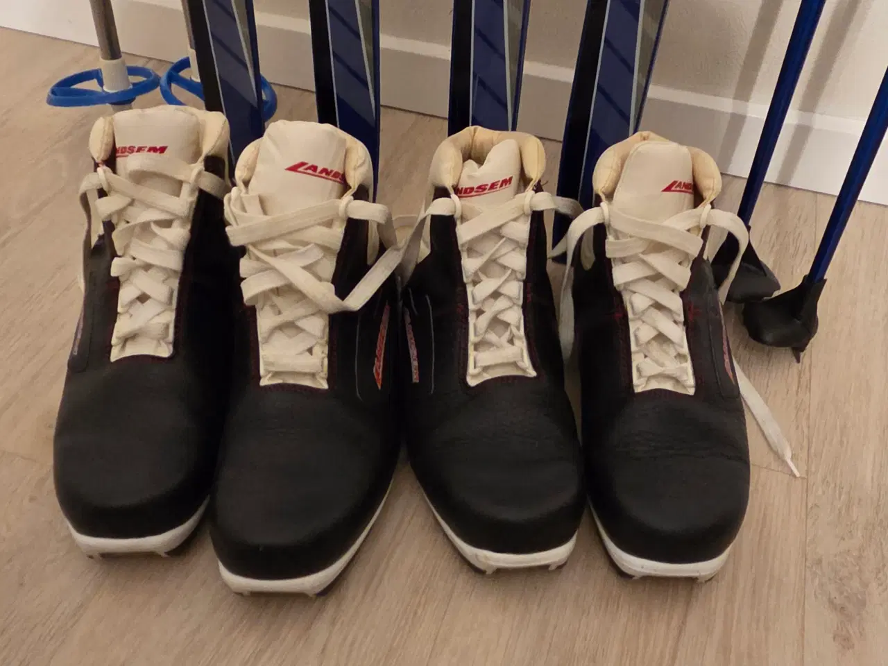 Billede 2 - Fischer langrendsski 2 par - med stave og støvler