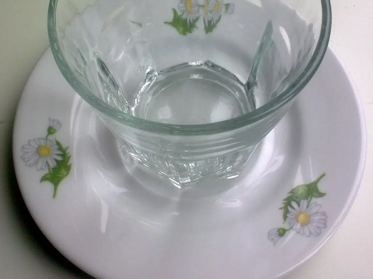 Billede 3 - Margueritter Daisy UPCYCLE tallerken & glas 