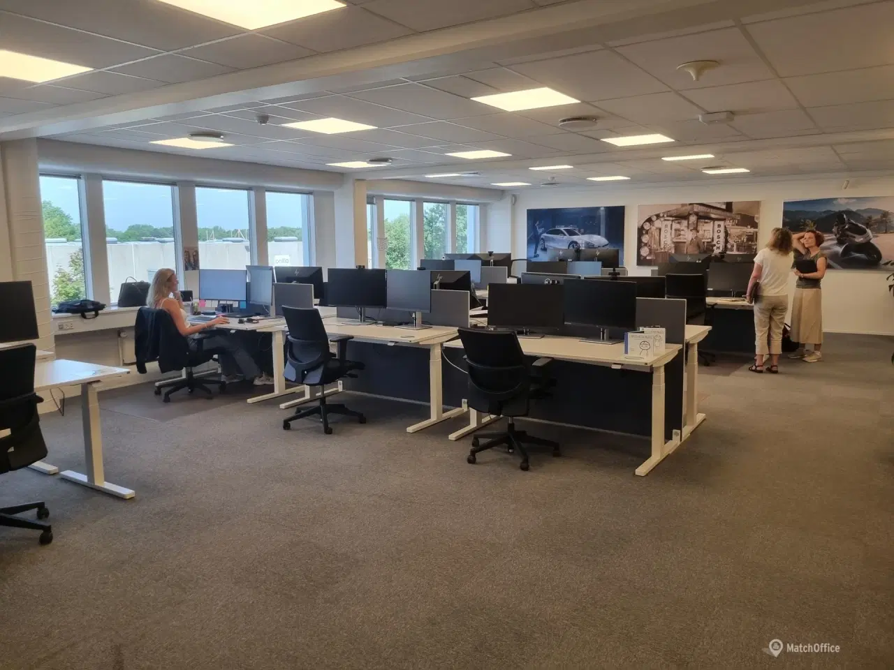 Billede 9 - Kontor med god indretning
