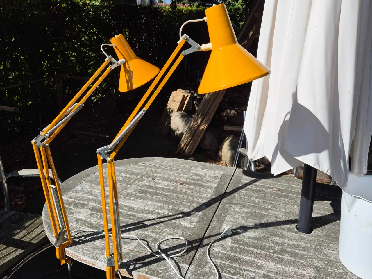 Billede 10 - Dejlige gule arkitektlamper i dansk design