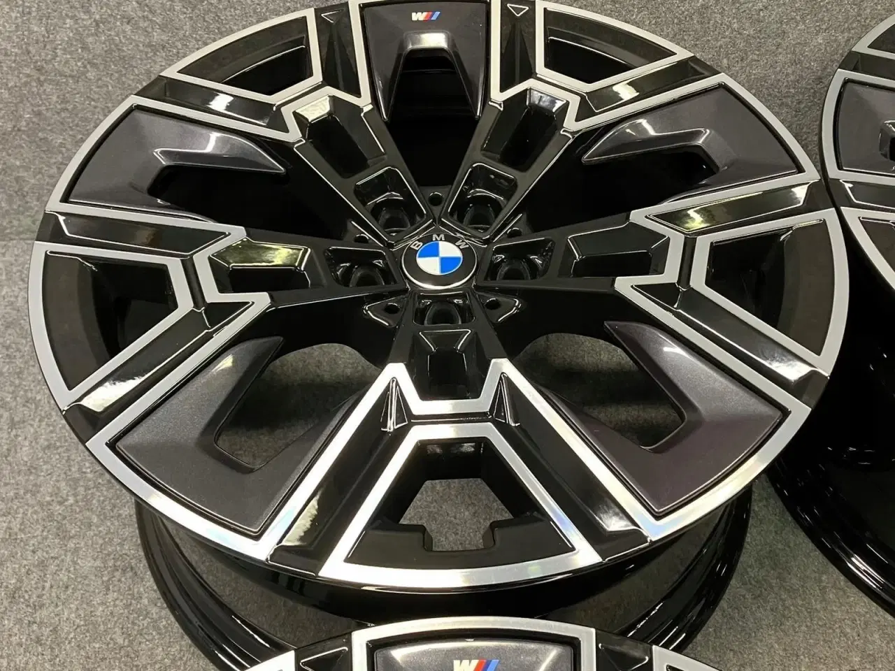 Billede 2 - ALUFÆLGE BMW 5 G60 G61 G68 939M 20"