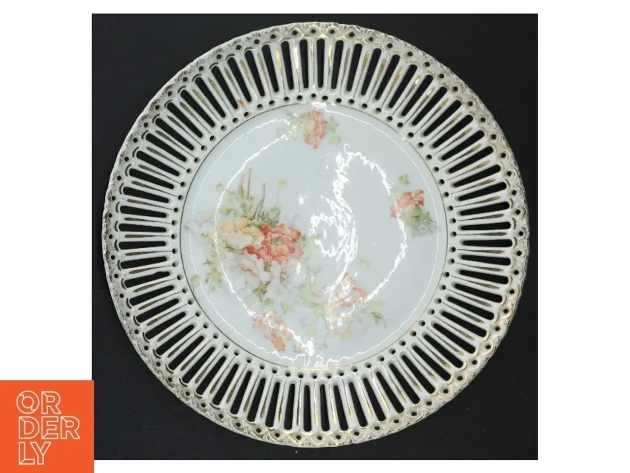 Billede 1 - Gennembrudt porcelænsfad med blomstermotiv (str. 24 cm)