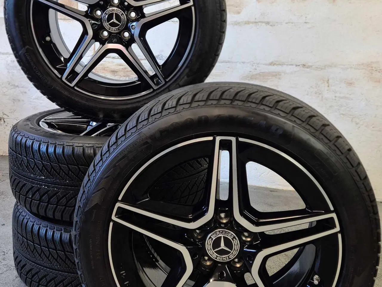 Billede 1 - MERCEDES "AMG" ORIGINAL ALUFÆLGE MED VINTERDÆK NYE