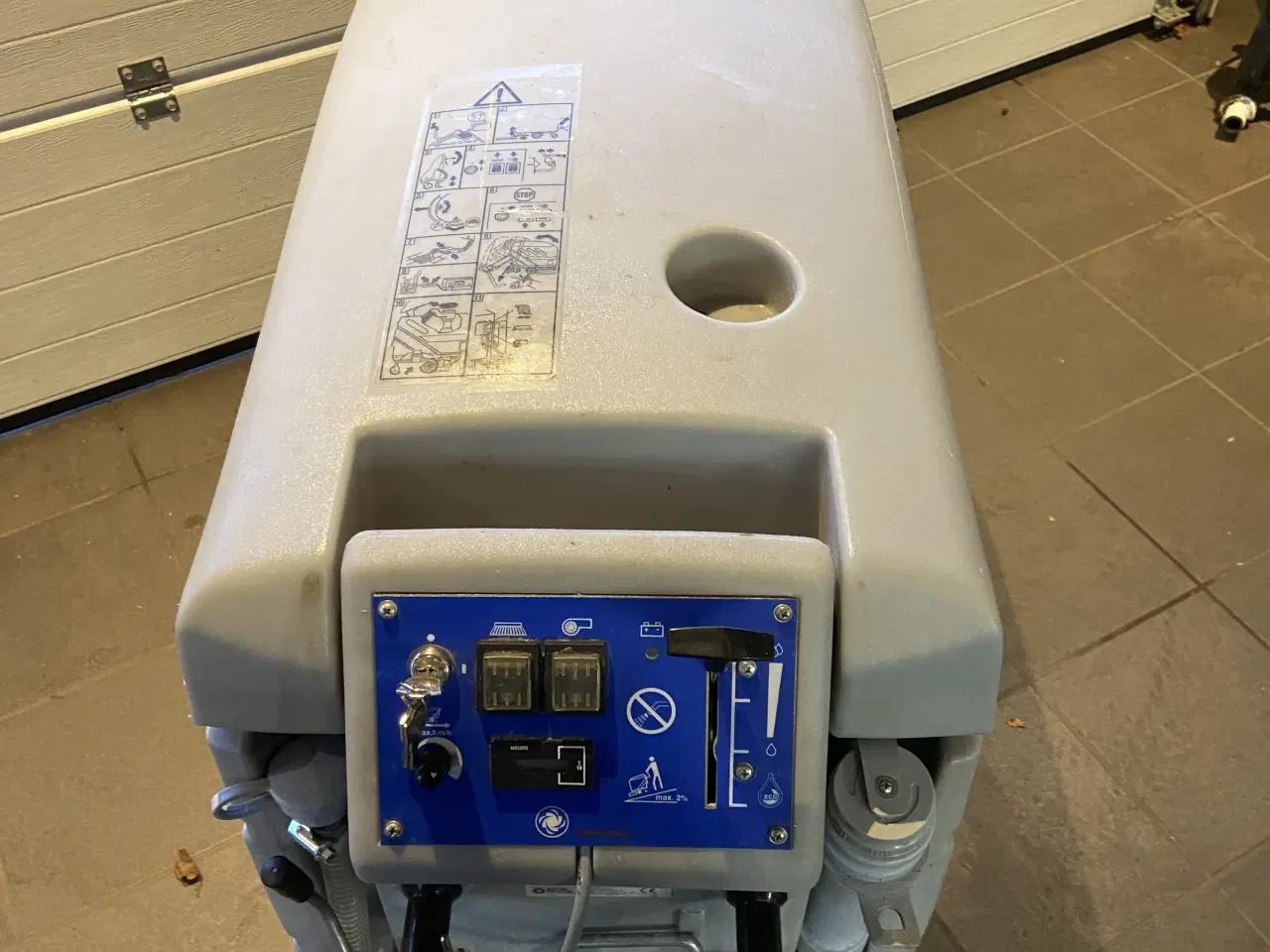 Billede 3 - Nilfisk ba 530 Gulvvasker sælges