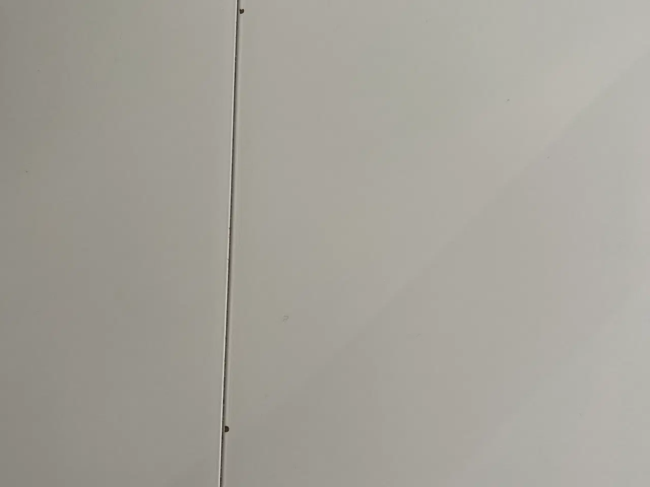 Billede 3 - Spisebord Ø110 cm. m/2 tillægsplader