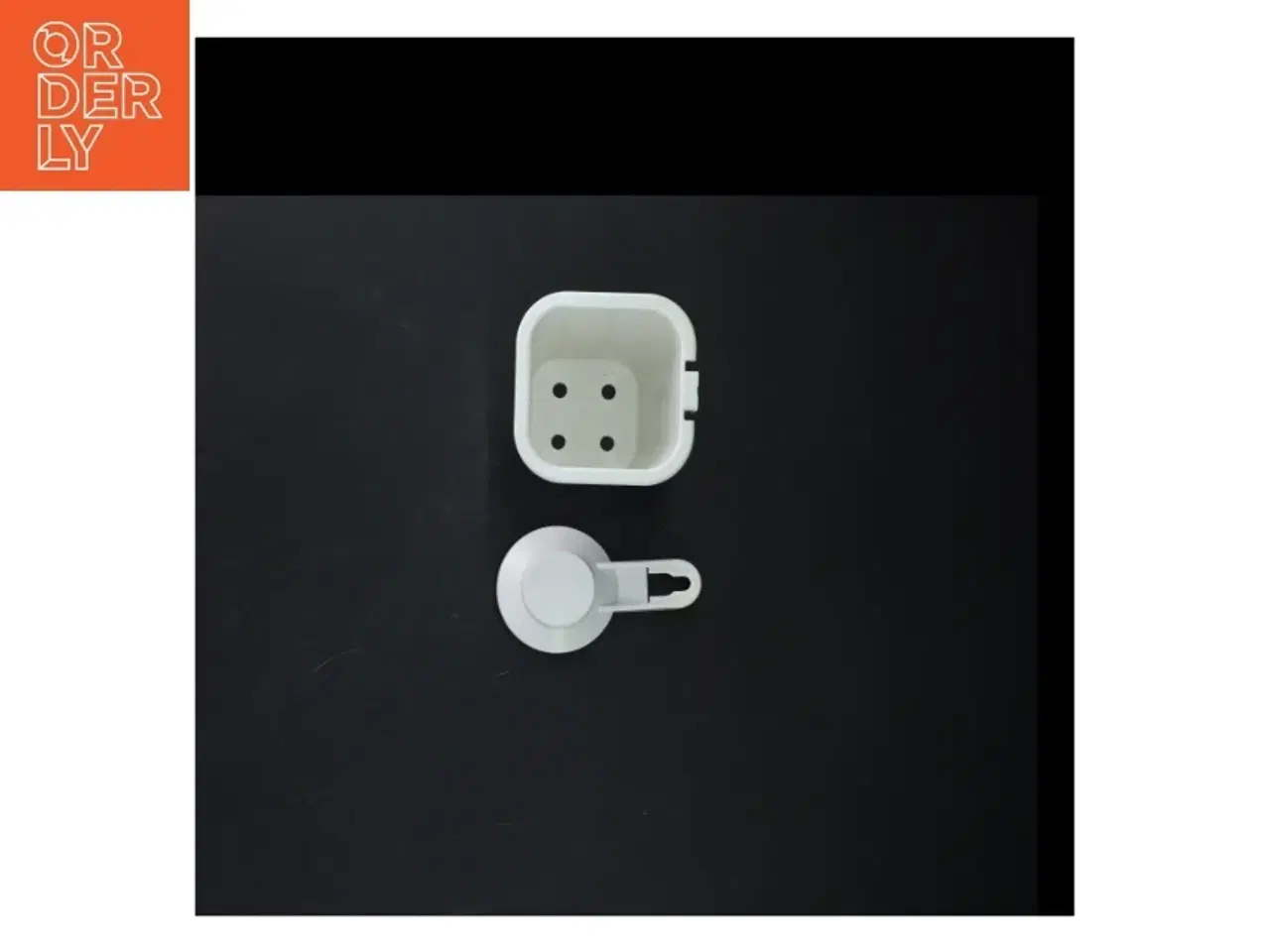 Billede 2 - hvid fra IKEA (str. 11 x 8 cm. og. 10 cm)