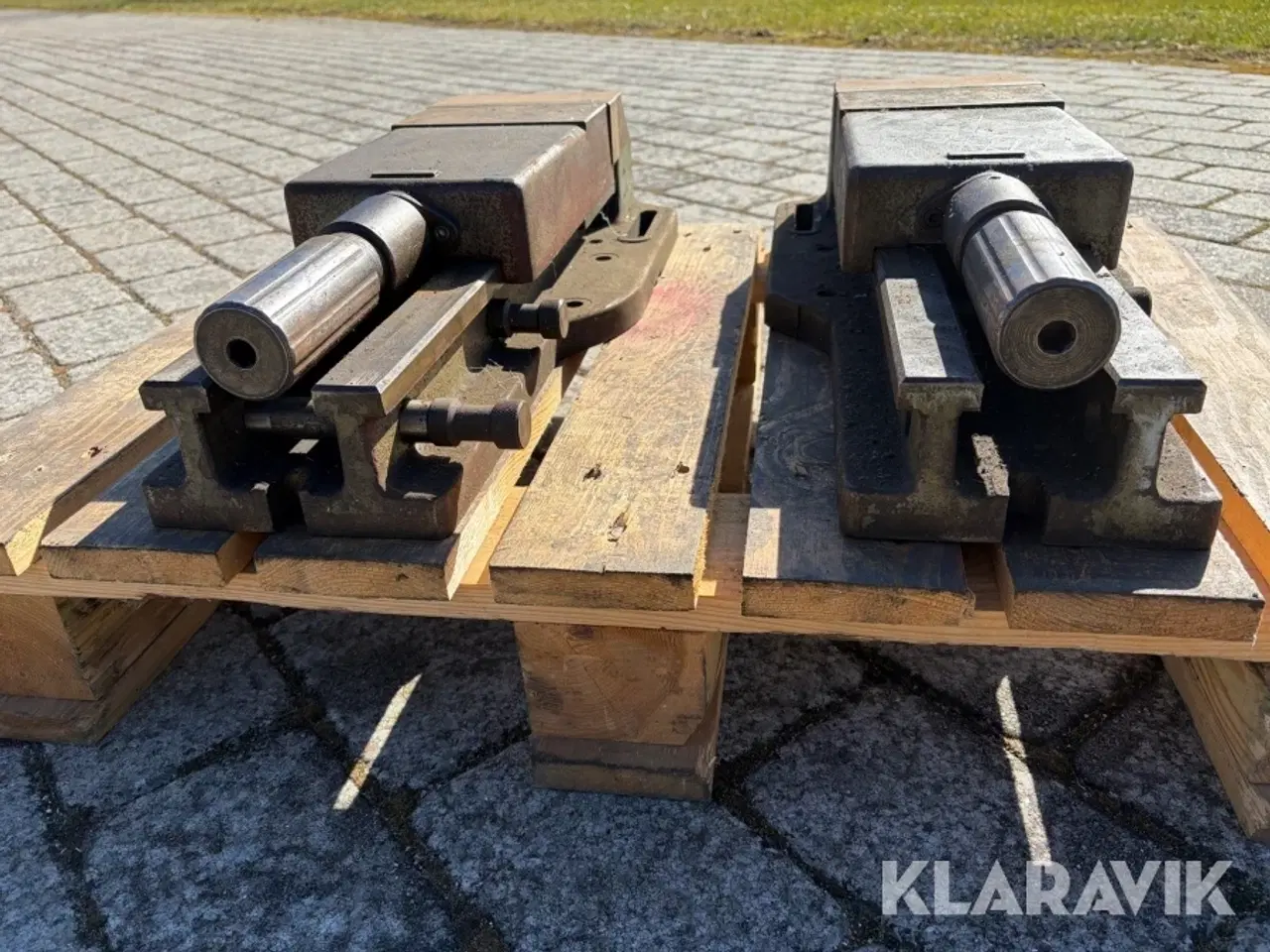 Billede 8 - Maskineskruestikke uden Palle 2 styk.