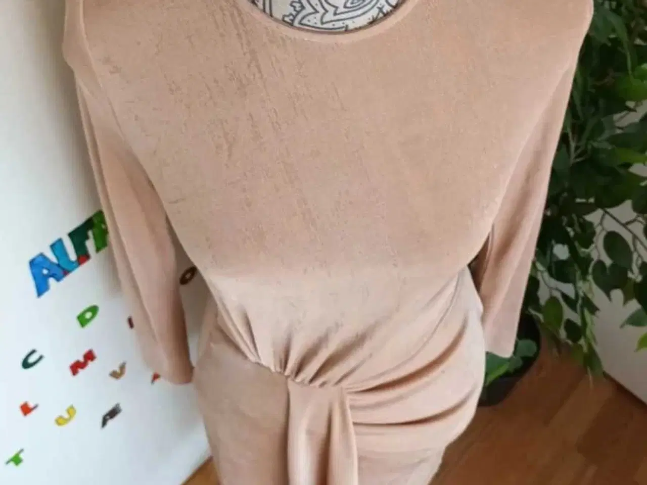 Billede 3 - Kjole. Pieces. Small/36