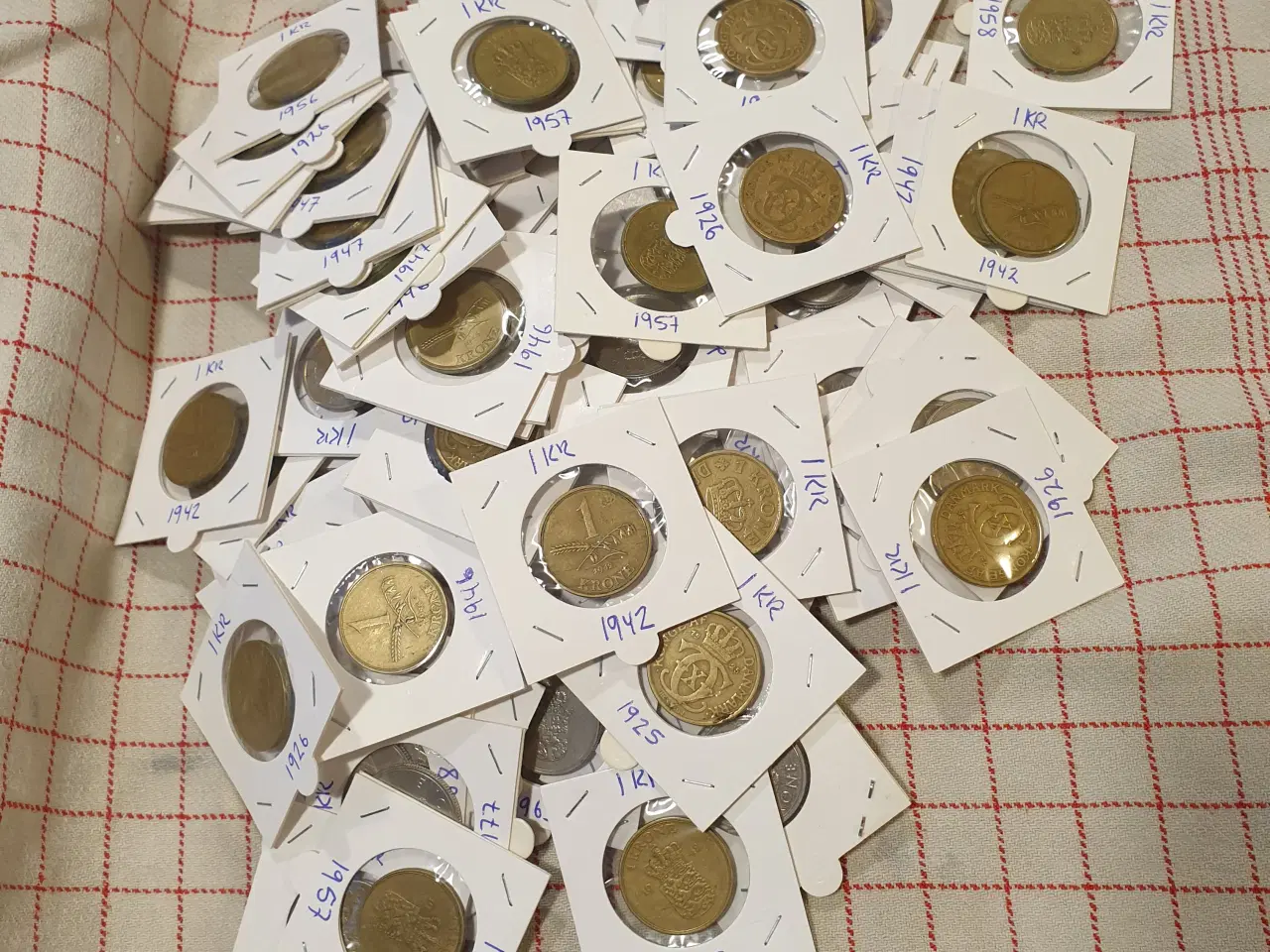 Billede 3 - Forskellige 1 Kroner i Et samlet Bud