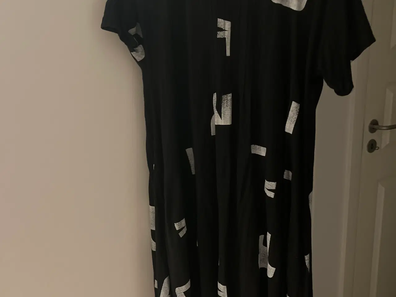 Billede 1 - Lækker kjole i god kvalitet