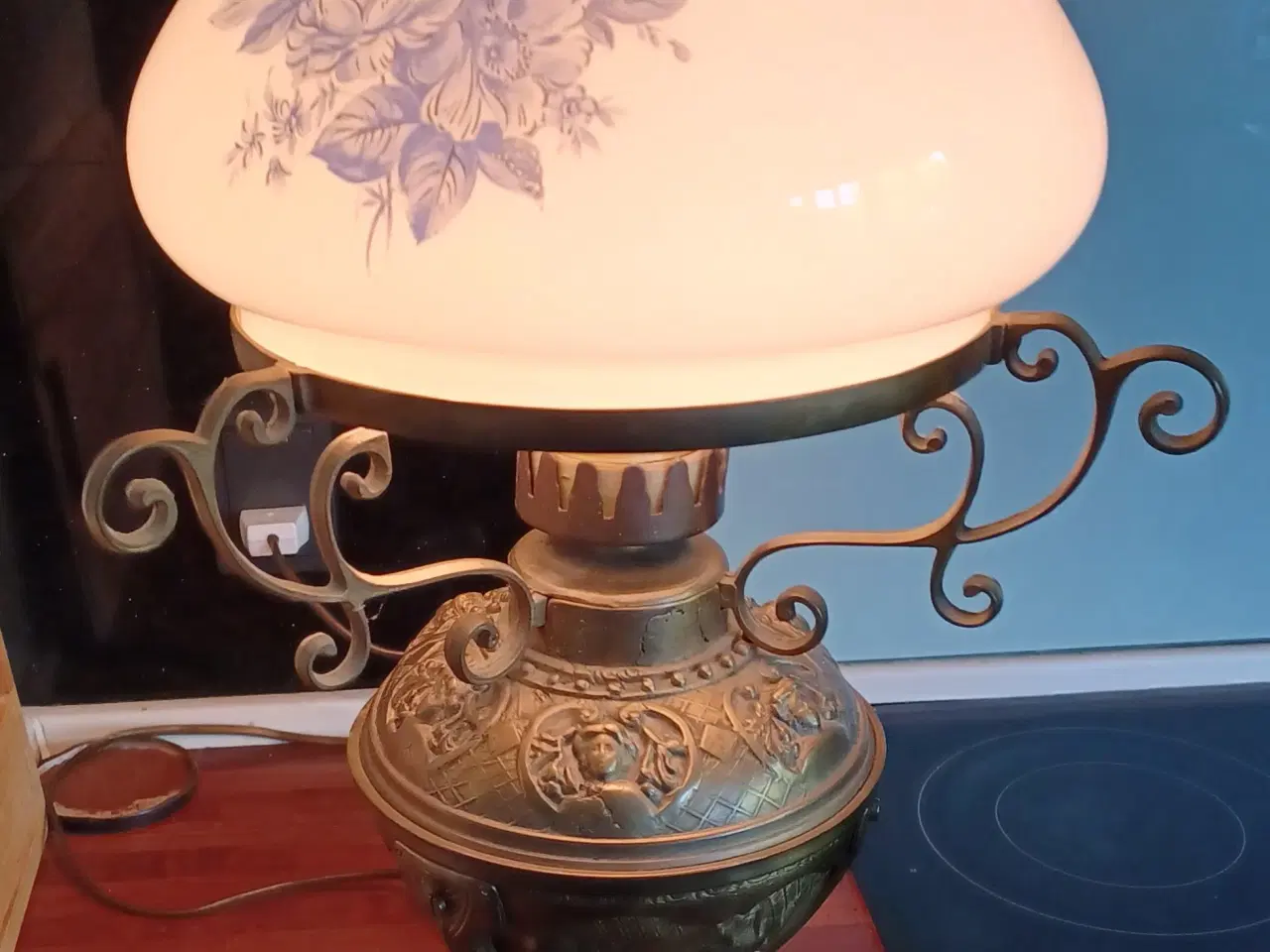Billede 1 - En fin vintage elpetroleums lampe