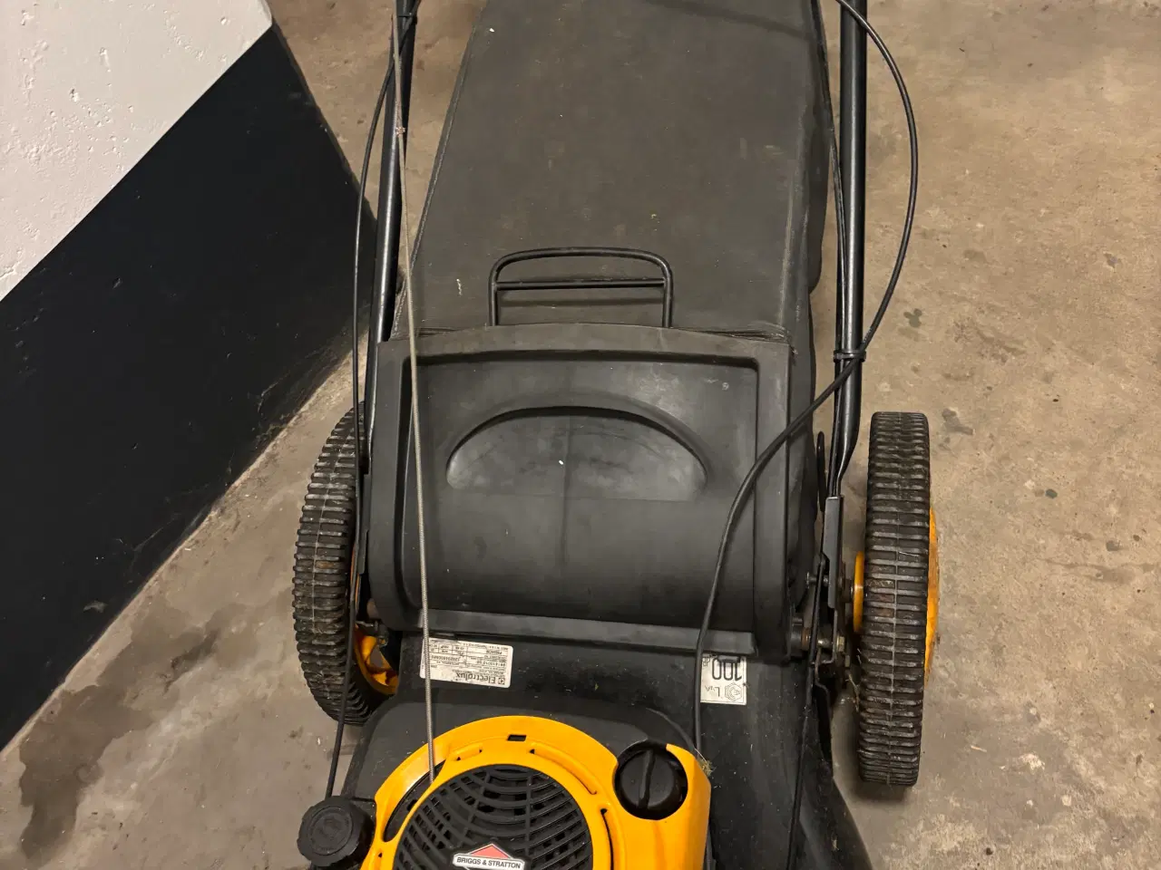 Billede 5 - Partner Electrolux 53 cm benzin plæneklipper gul/s