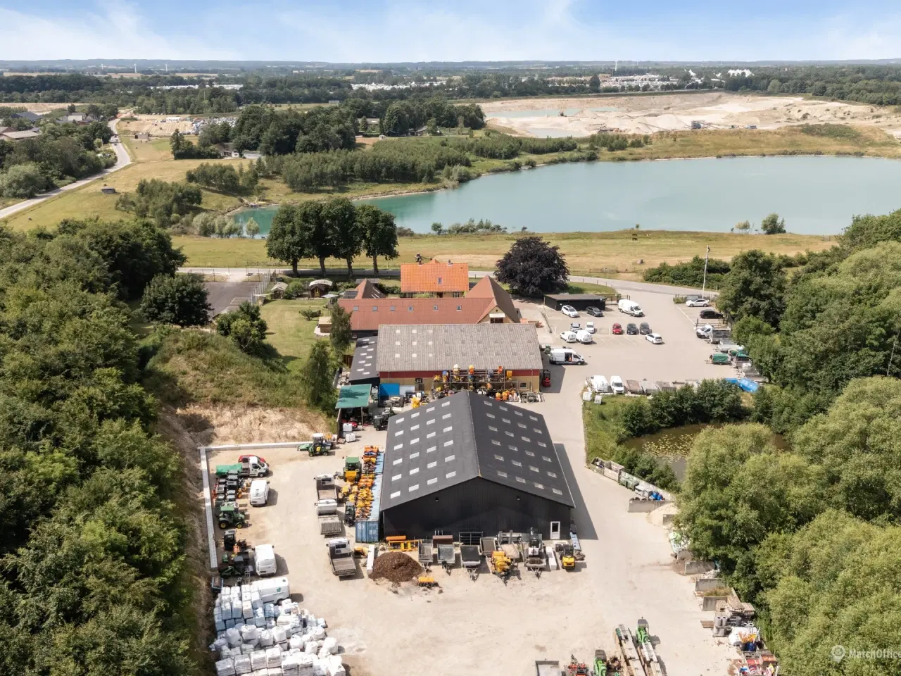 Billede 2 - Unik domicil ejendom i Idylliske omgivelser